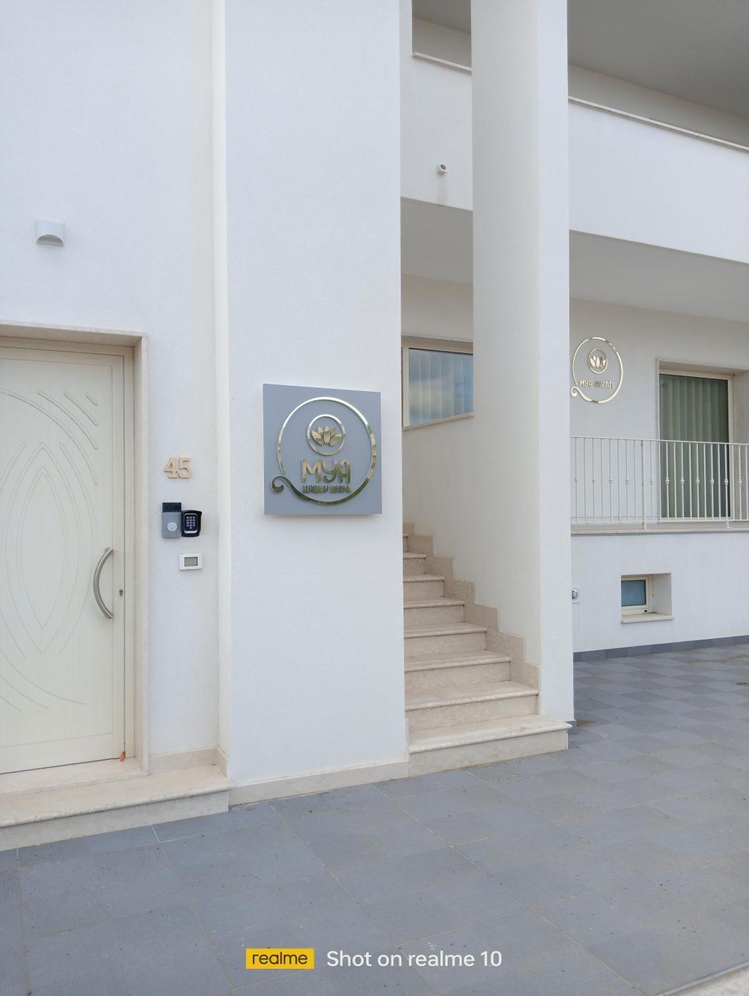 Mya Luxury Rooms And Wellness Melendugno Exterior foto